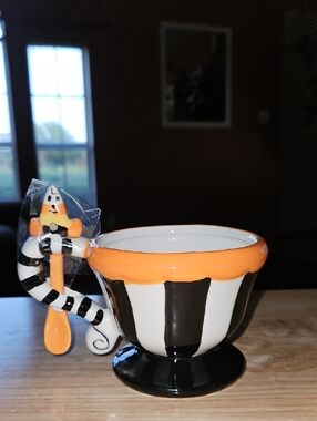 Carnival Cottage Striped Halloween Pedestal Mug in Orange, Black & White
